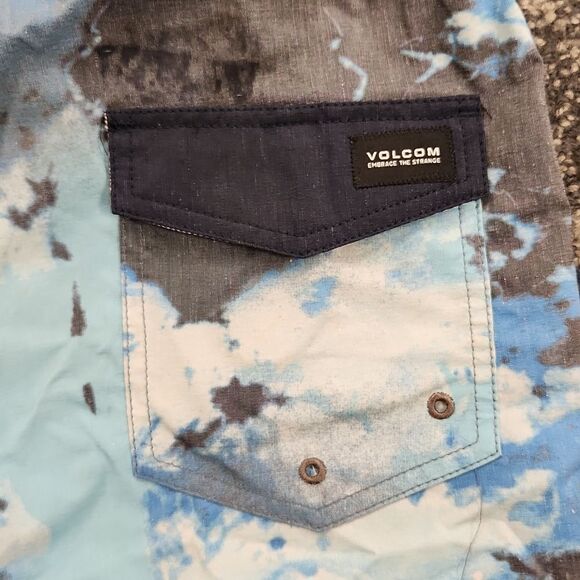 Volcom Board Shorts 28 - Picture 3 of 6